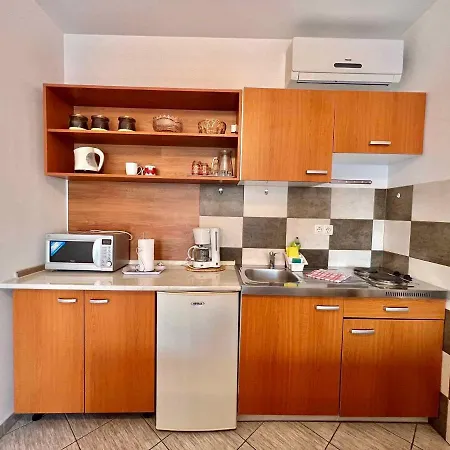 In 42437 Apartment *