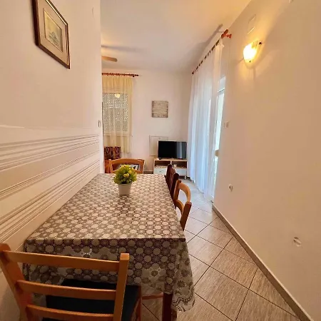 In 42437 Apartment