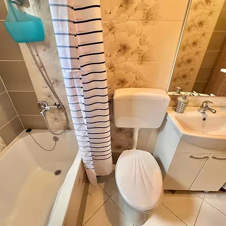 Apartment In 42437 Dramalj